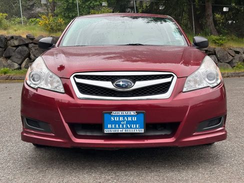 Used 2010 Subaru Legacy 2.5i AWD/4WD image 5