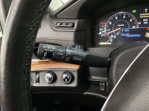 Used 2015 Cadillac Escalade Luxury image 22