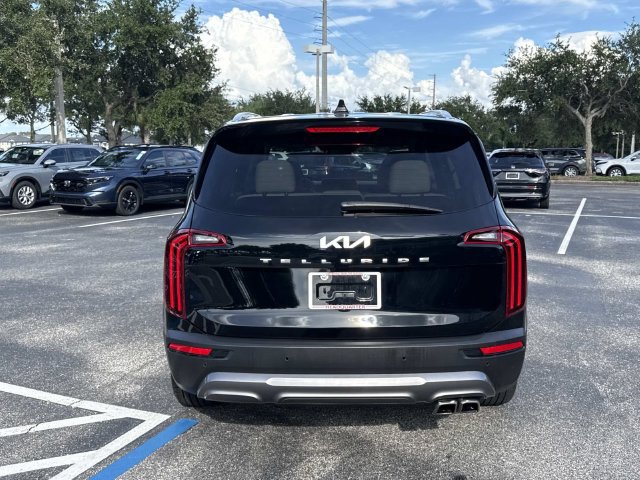 Used 2022 Kia Telluride EX w/ EX Premium Package FWD image 5