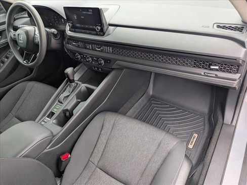 Used 2025 Honda Accord SE image 21