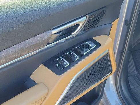 Used 2022 Kia Telluride SX w/ Towing Package FWD image 21