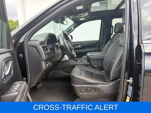 Used 2023 Chevrolet Suburban Premier RWD image 8
