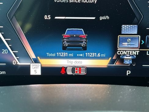 Used 2024 BMW X5 sDrive40i w/ M Sport Package RWD image 25
