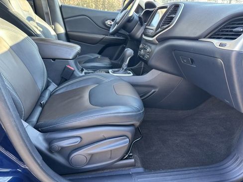 Used 2014 Jeep Cherokee Limited image 16