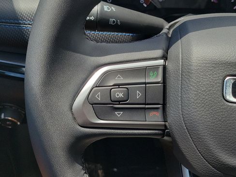 Used 2026 Jeep Compass Latitude AWD/4WD image 25