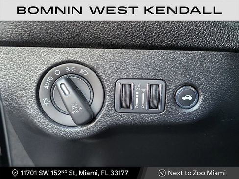 Used 2022 Dodge Challenger GT image 25