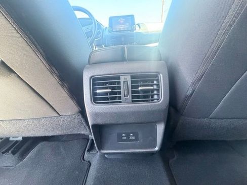 Certified 2021 Nissan Rogue SV FWD image 26
