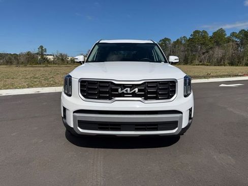 Used 2025 Kia Telluride S image 12