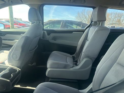 Used 2019 Honda Odyssey LX image 16