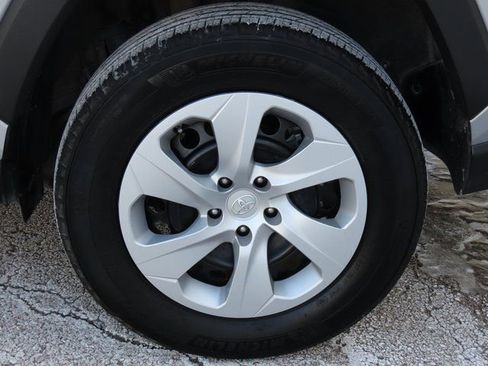 Used 2024 Toyota RAV4 LE image 38