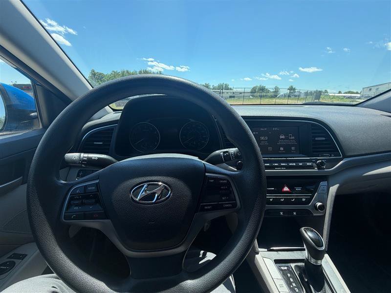 Used 2017 Hyundai Elantra SE FWD image 13