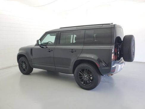 Used 2025 Land Rover Defender 110 S AWD/4WD image 7