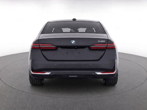 Used 2025 BMW 530i RWD image 30