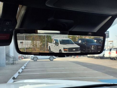 Used 2022 Toyota Tundra Platinum AWD/4WD image 5