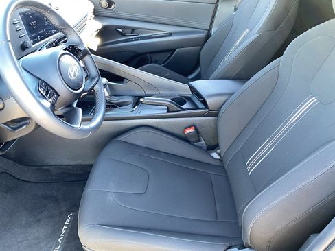 Certified 2025 Hyundai Elantra Sport image 16