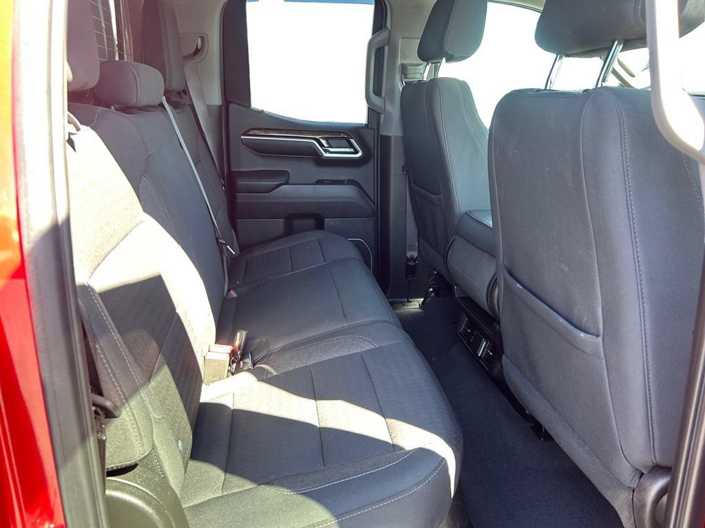 Used 2023 GMC Sierra 1500 Elevation w/ LPO, Elevation Black Package AWD/4WD image 18