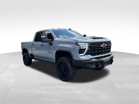 Used 2024 Chevrolet Silverado 2500 ZR2 w/ ZR2 Bison Edition AWD/4WD image 7