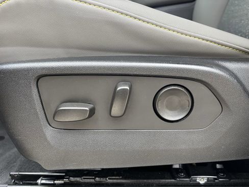 Used 2024 Chevrolet Colorado ZR2 w/ Technology Package image 22