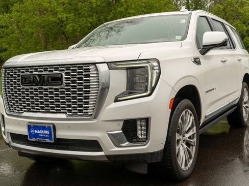 Used 2023 GMC Yukon Denali w/ Denali Reserve Package AWD/4WD image 2