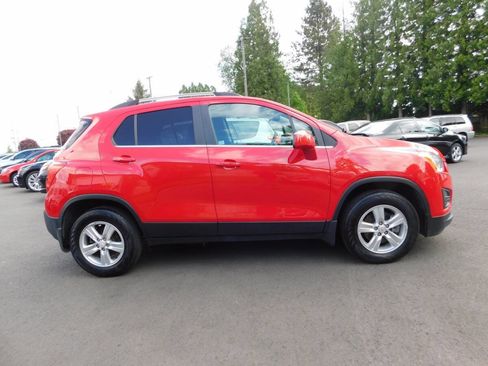 Used 2015 Chevrolet Trax LT w/ LPO, Protection Package AWD/4WD image 19