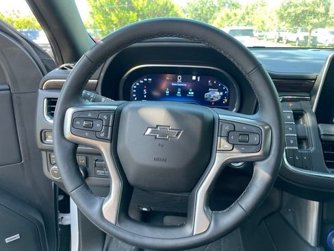 Used 2023 Chevrolet Tahoe Z71 w/ Luxury Package AWD/4WD image 12