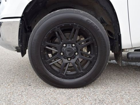 Used 2021 Toyota Tundra SR5 AWD/4WD image 25