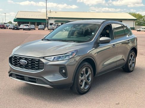 Used 2025 Ford Escape ST-Line Select AWD/4WD image 4