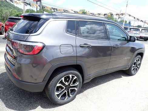 Used 2022 Jeep Compass Limited AWD/4WD image 7