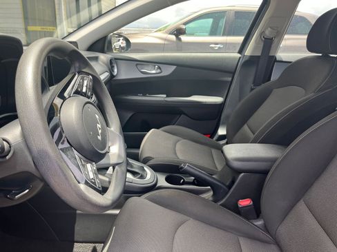 Used 2024 Kia Forte LXS FWD image 25