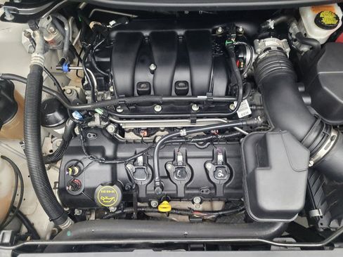 Used 2018 Ford Explorer XLT FWD image 27