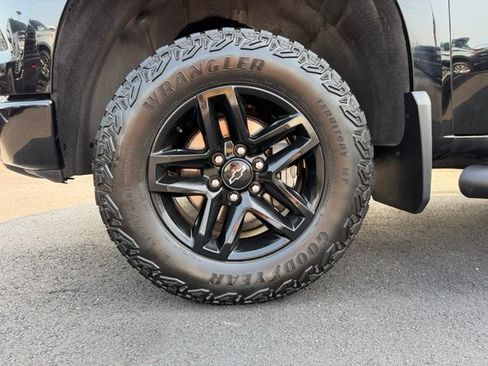 Used 2024 Chevrolet Silverado 1500 LT Trail Boss AWD/4WD image 6