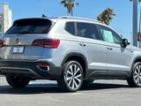 Used 2022 Volkswagen Taos SE image 5