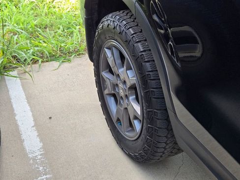 Used 2025 Honda Passport TrailSport image 18