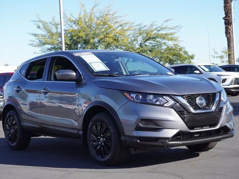 Certified 2020 Nissan Rogue Sport S image 4