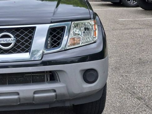 Used 2019 Nissan Frontier SV RWD image 9