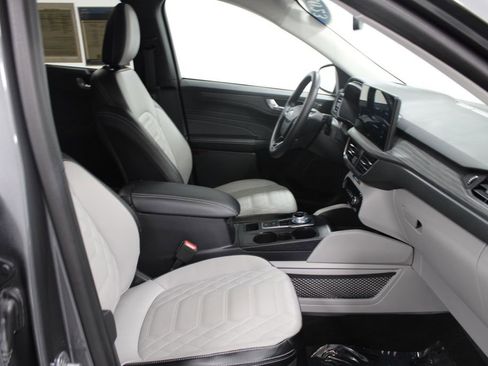 Used 2023 Ford Escape SE w/ PHEV Premium Package image 27