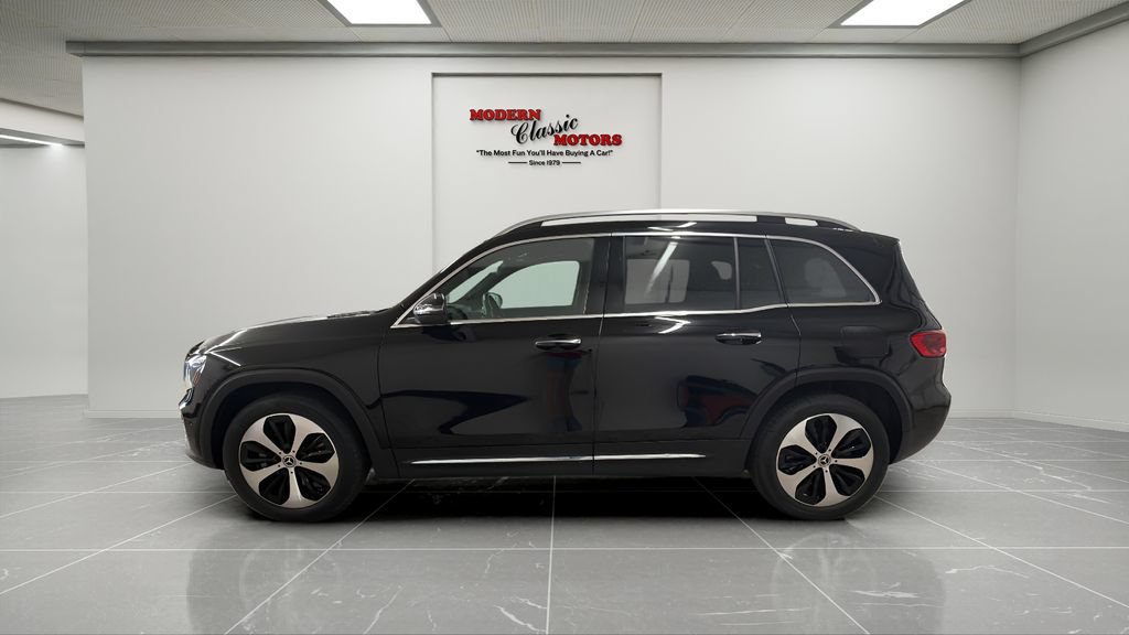 Used 2025 Mercedes-Benz GLB 250 4MATIC image 4