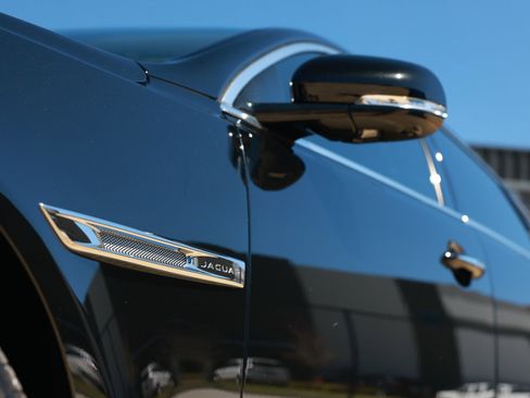 Used 2017 Jaguar XJ L Portfolio image 55