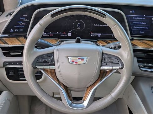 Used 2022 Cadillac Escalade ESV Premium Luxury Platinum image 11