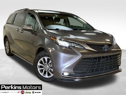 Used 2024 Toyota Sienna XLE