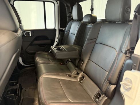 Used 2025 Jeep Gladiator Rubicon image 19