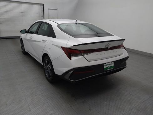 Used 2025 Hyundai Elantra Sport FWD image 5