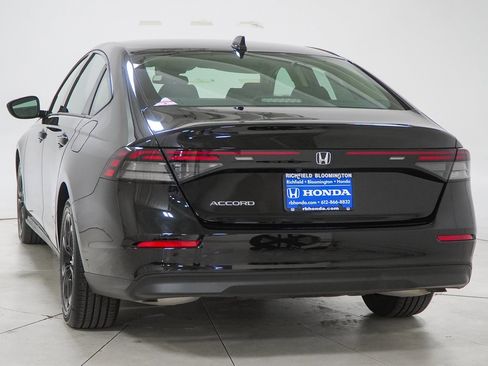 Certified 2025 Honda Accord SE image 7