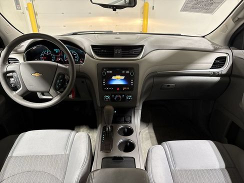 Used 2015 Chevrolet Traverse LS FWD image 10