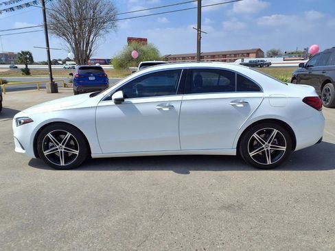 Used 2022 Mercedes-Benz A 220 image 4