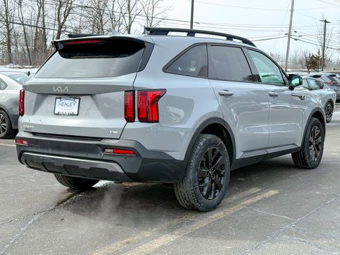 Certified 2023 Kia Sorento S w/ Panoramic Sunroof Package image 7