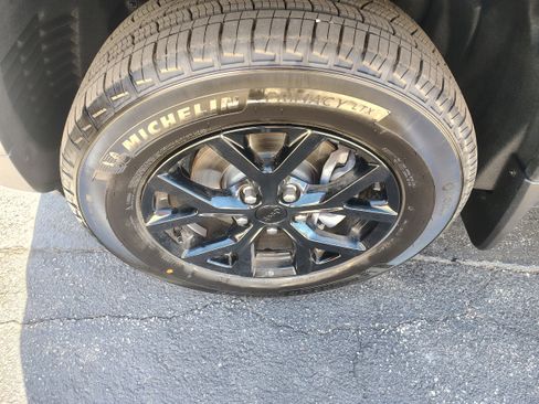 New 2026 Jeep Grand Cherokee Altitude AWD/4WD image 5