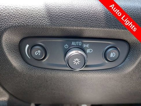 Used 2018 Chevrolet Traverse LT AWD/4WD image 23