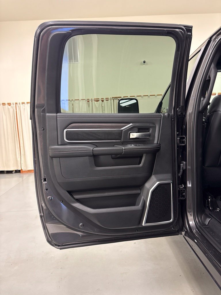 New 2027 RAM 2500 Laramie AWD/4WD image 24