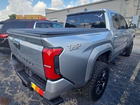 Used 2025 Toyota Tacoma TRD Sport AWD/4WD image 2